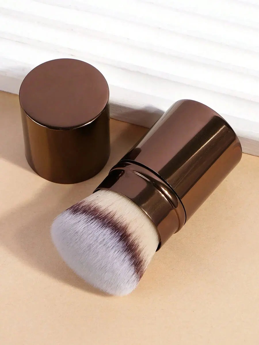 Retractable Professional Face Makeup Brush — Ultra-Soft Blush & Powder
