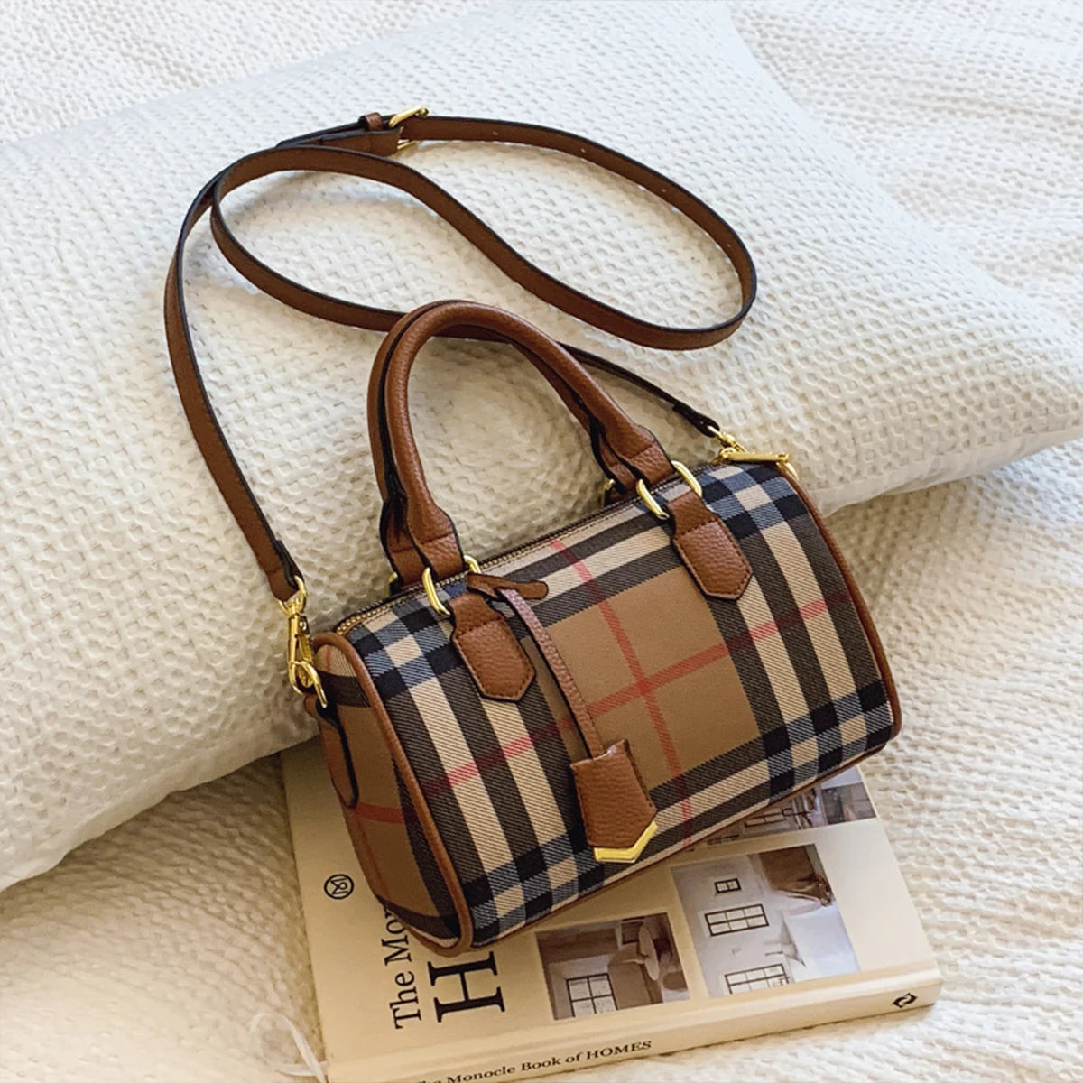Large Capacity Stripe Plaid Shoulder Bag – PU Crossbody Tote with Adjustable Strap & Zip Closure