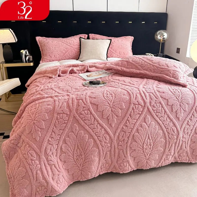 Floral Fleece Blanket – Plush Comfort for Sofa & Bed
