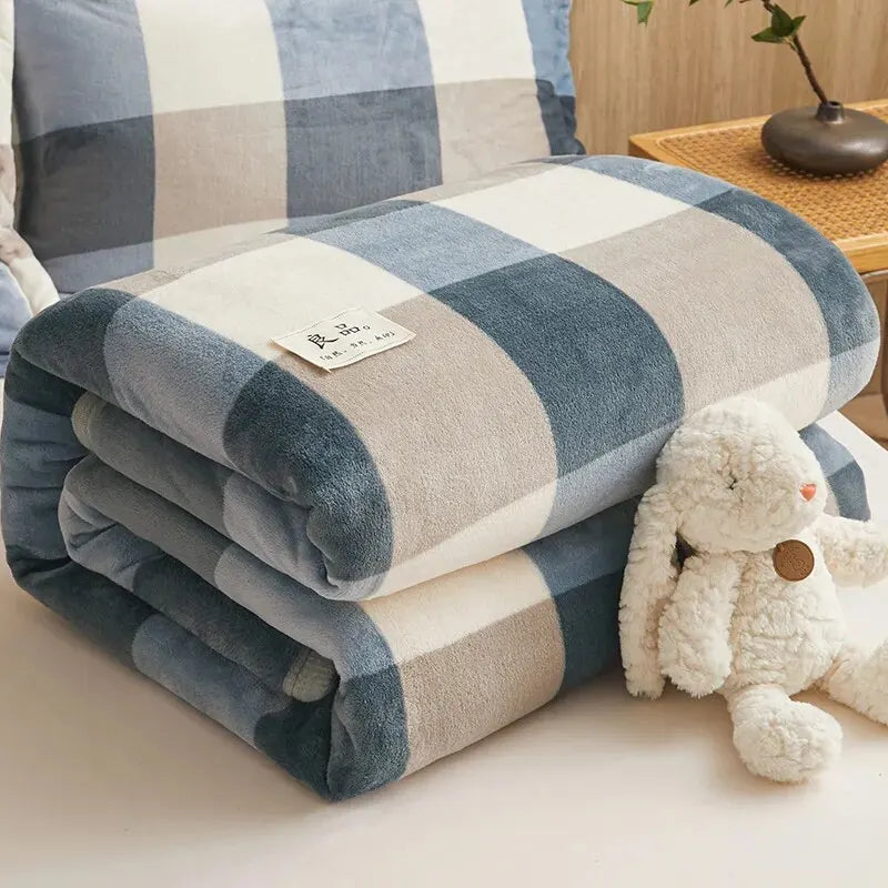 Extra Soft Thickened Flannel Blanket – Warm Nap & Air Conditioning Throw for Bed & Sofa