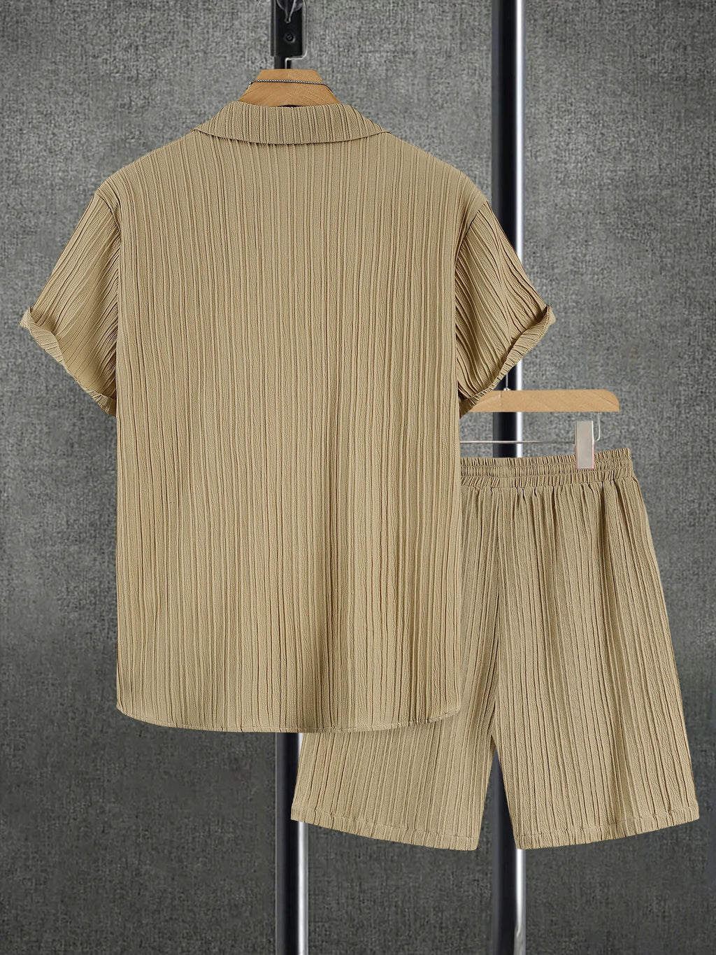 Men's Cuban Collar Shirt & Pleated Shorts 2-Piece Set – Textured Commuter Outfit