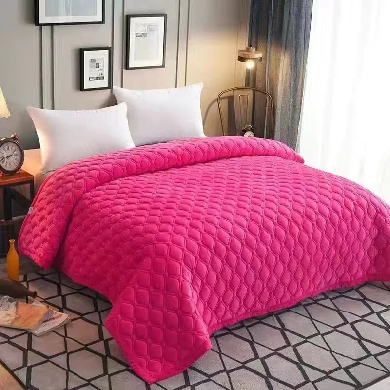 Velvet Quilted Bed Cover Blanket – Solid Color Anti-Slip Bedspread, King & Queen, 270x230cm