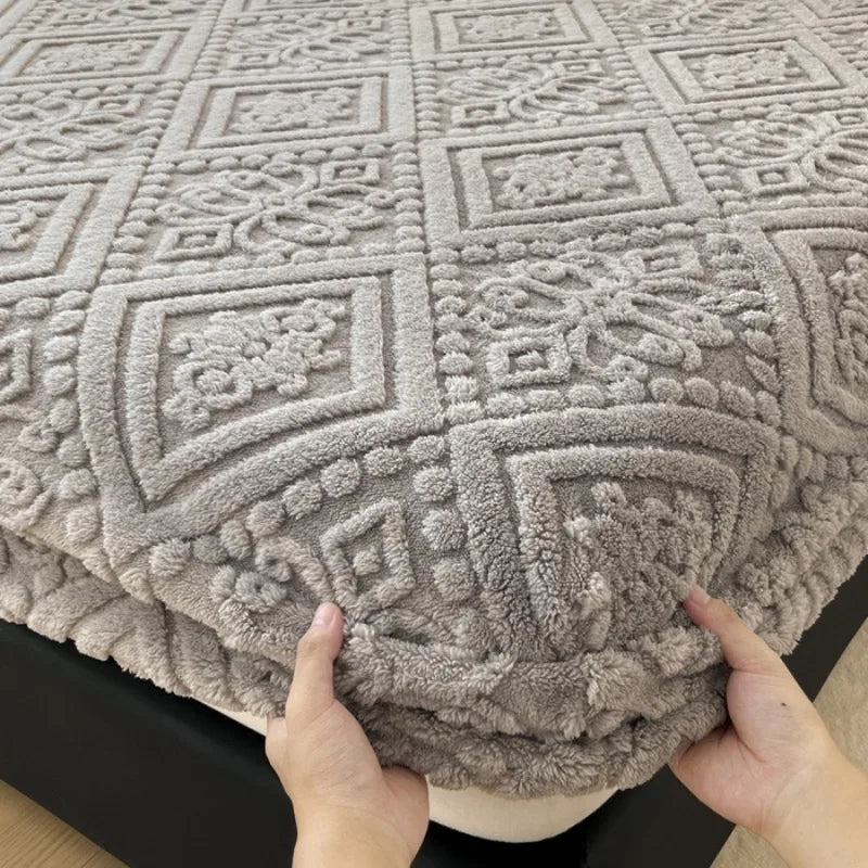 Winter Coral Plush Mattress Cover – High Elasticity Anti-Slip Breathable Bed Sheet