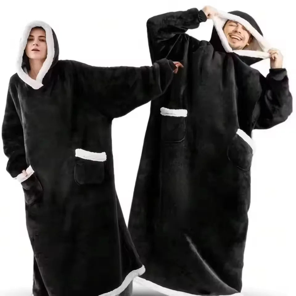 Long Wearable Fleece Blanket – Oversized Comfort with Sleeves