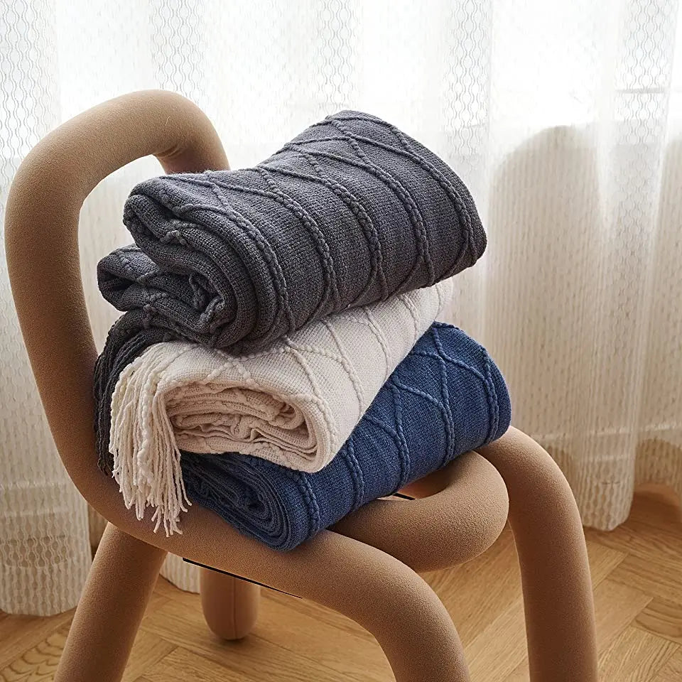 Knitted Acrylic Throw Blanket with Tassels – Chunky Farmhouse Style, 28 Colors & 2 Sizes