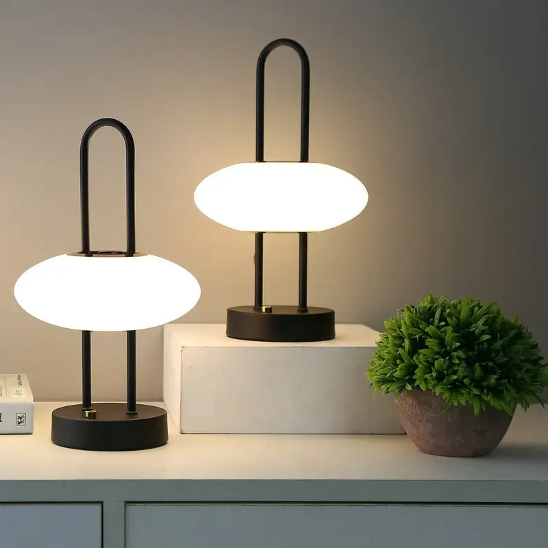 Black Accent Lamp – Minimalist LED Lighting