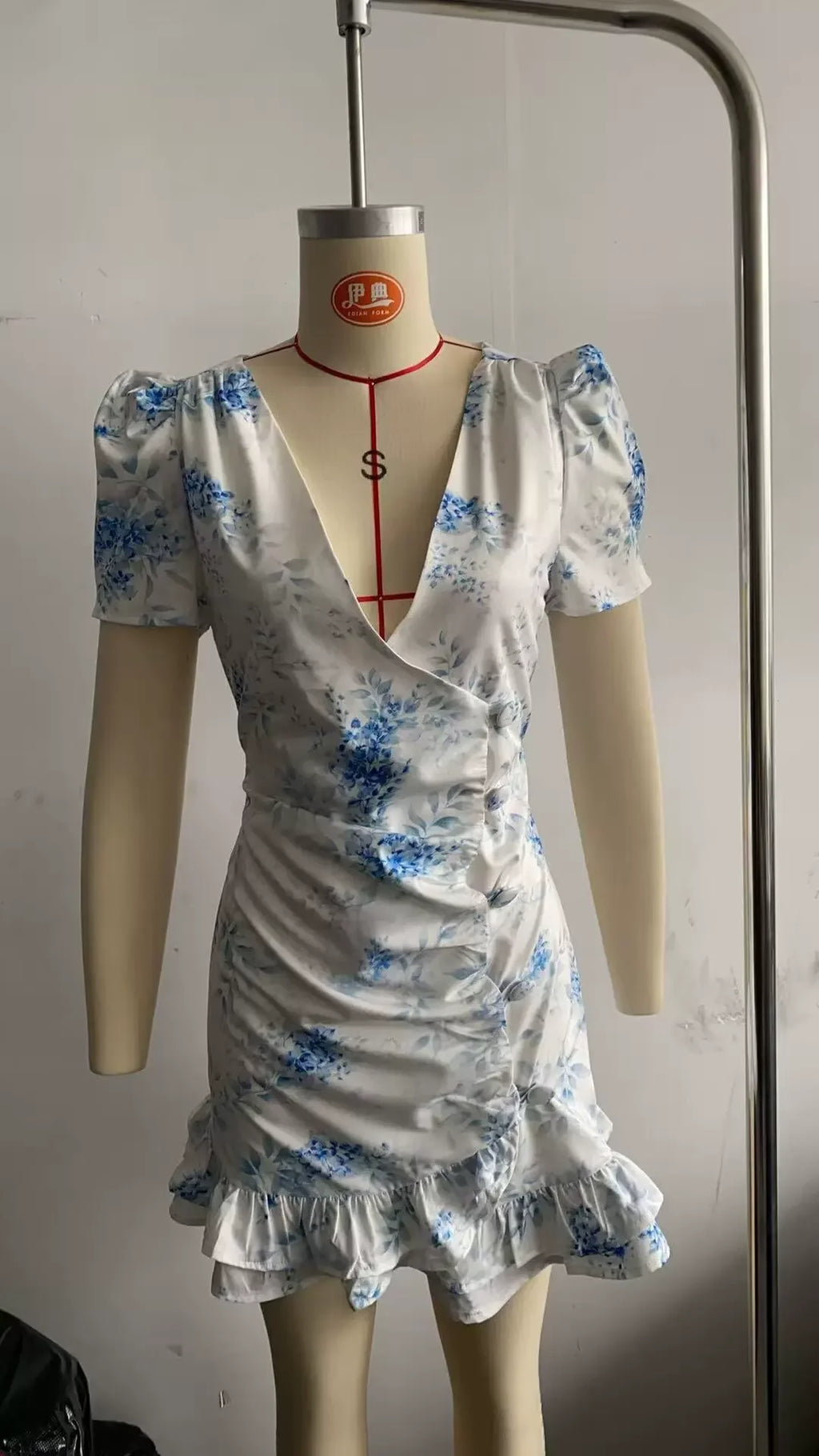 Women's Floral Ruffle Slim Dress – Deep V-Neck Double Layered Ruffled Hem Party & Daily Gown