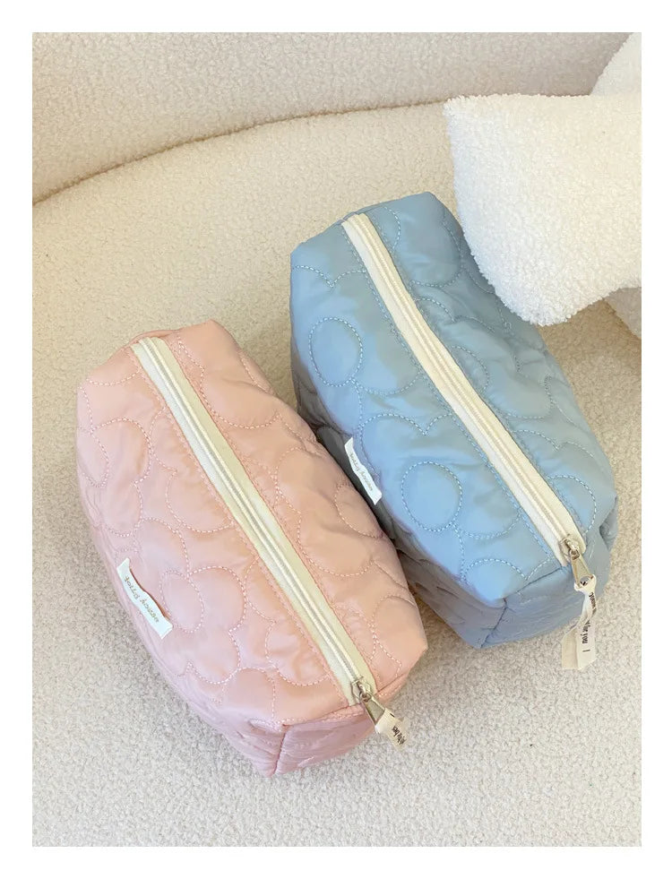 Large Capacity Cosmetic Clutch Bag – Women's Travel Makeup Storage Bag with Zipper