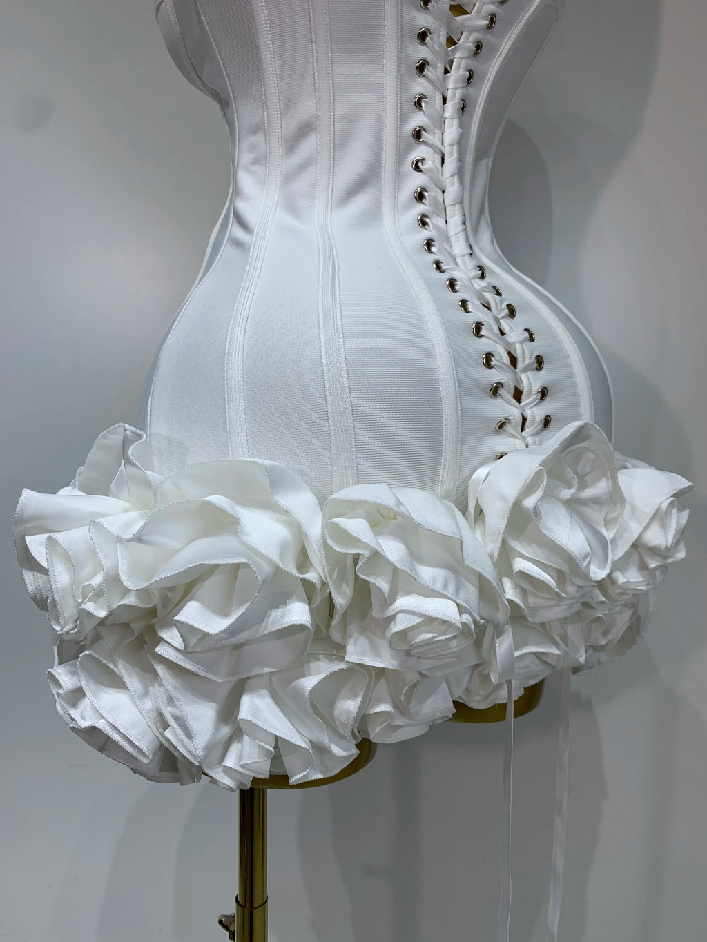 Flower Embellished Strapless Bandage Mini Dress — Backless Bodycon Celebrity Party Dress