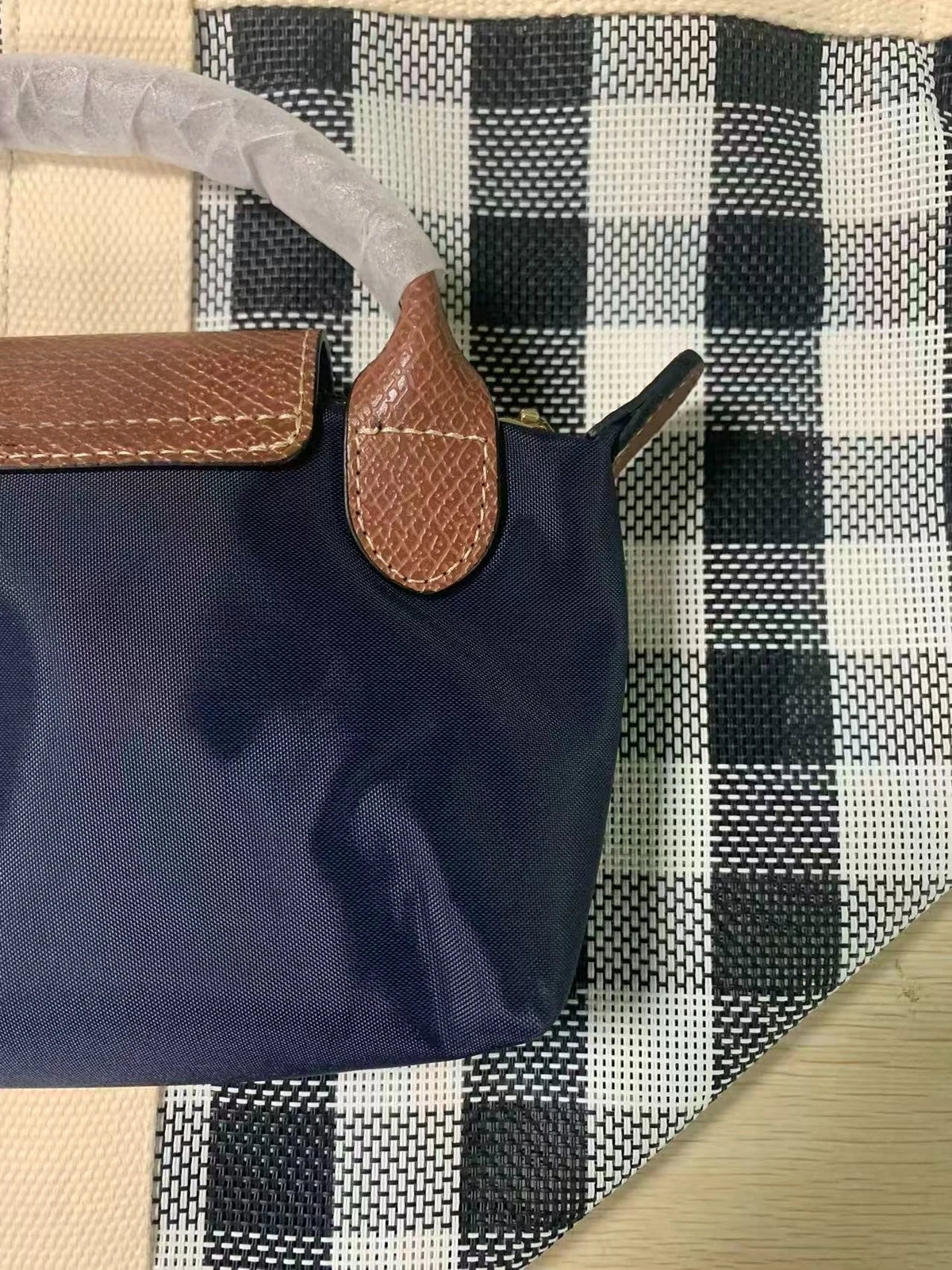 Y2K Mini Nylon Crossbody Bag – Compact Wallet Shoulder Bag for Women 2026