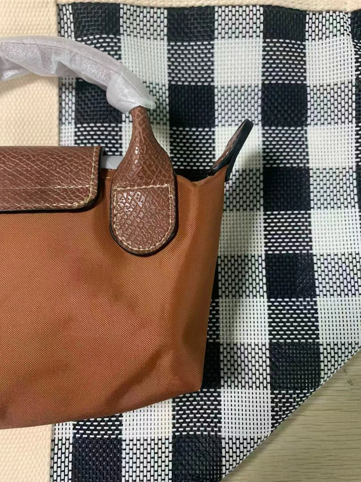 High-Quality Nylon Mini Crossbody Bag – Compact Women's Wallet Handbag
