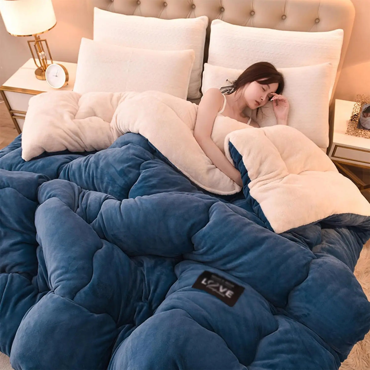Plaid Yarn-Dyed Flannel Fleece Comforter – Thick Winter Blanket in 7 Colors, 3 Sizes