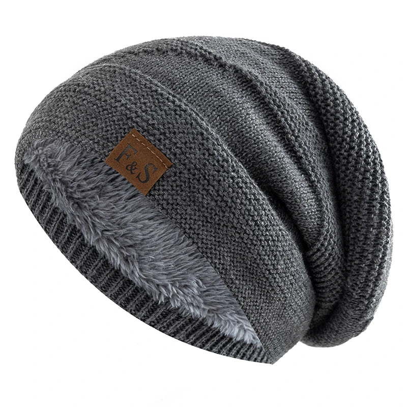 Unisex Slouchy Fur Lined Winter Beanie Hat — Warm Label Decor Knitted Cap for Men & Women