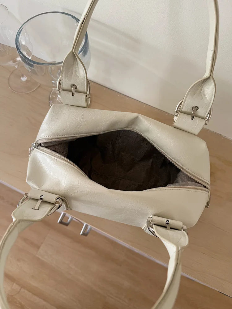 Women's Rivet PU Leather Motorcycle Shoulder Bag – Hot Girl Underarm Handbag in Black & White
