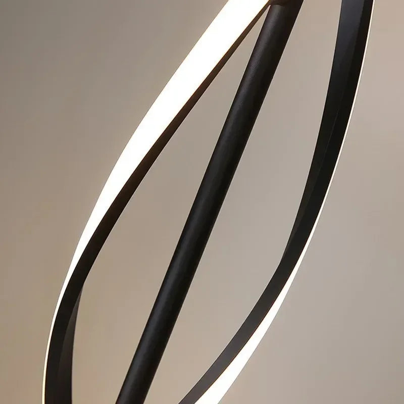 Spiral LED Floor Lamp – 135cm Sculptural Light