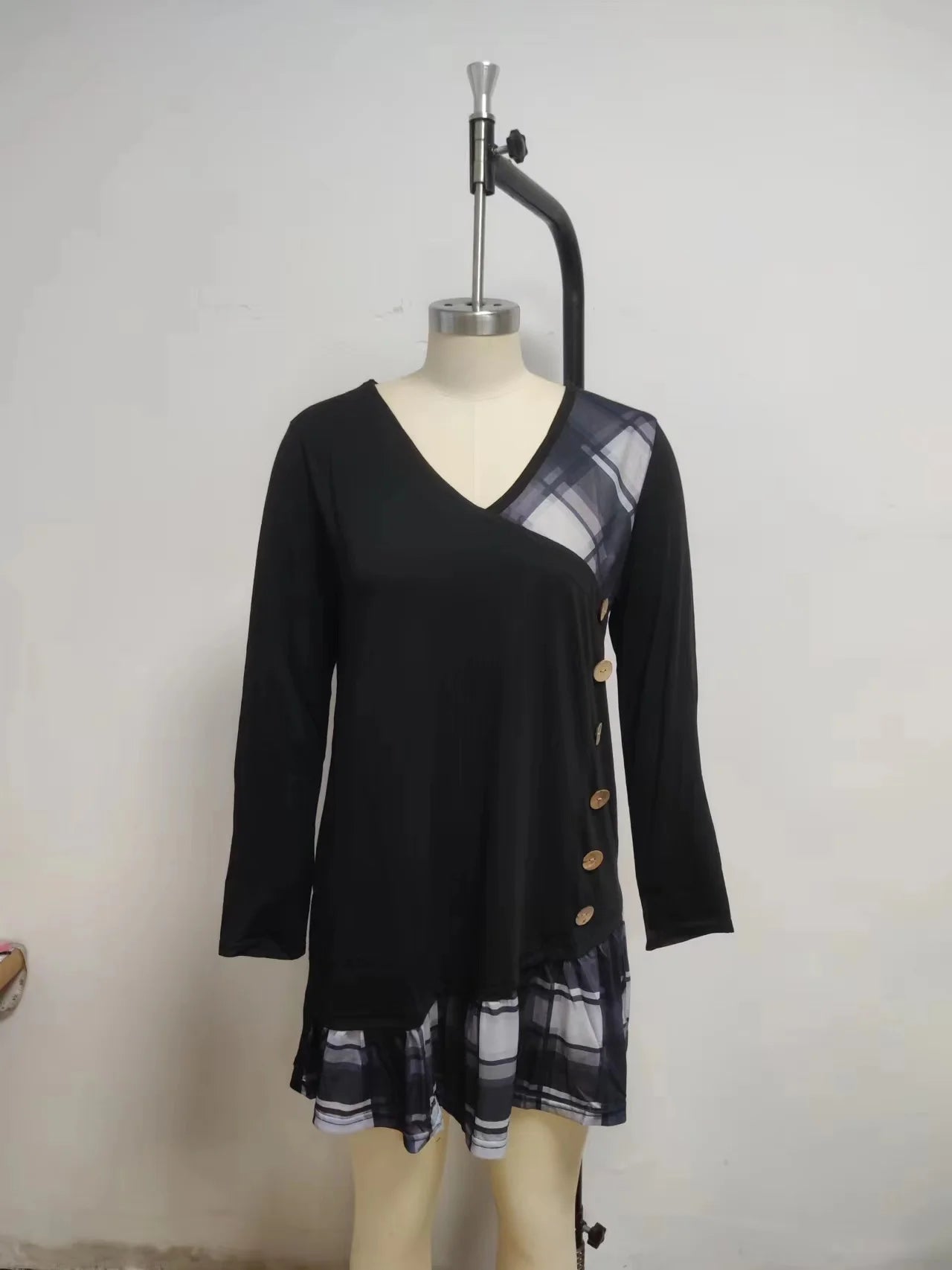 Long Sleeve V-Neck Loose Party Dress — Elegant Button Casual Autumn Winter Dress
