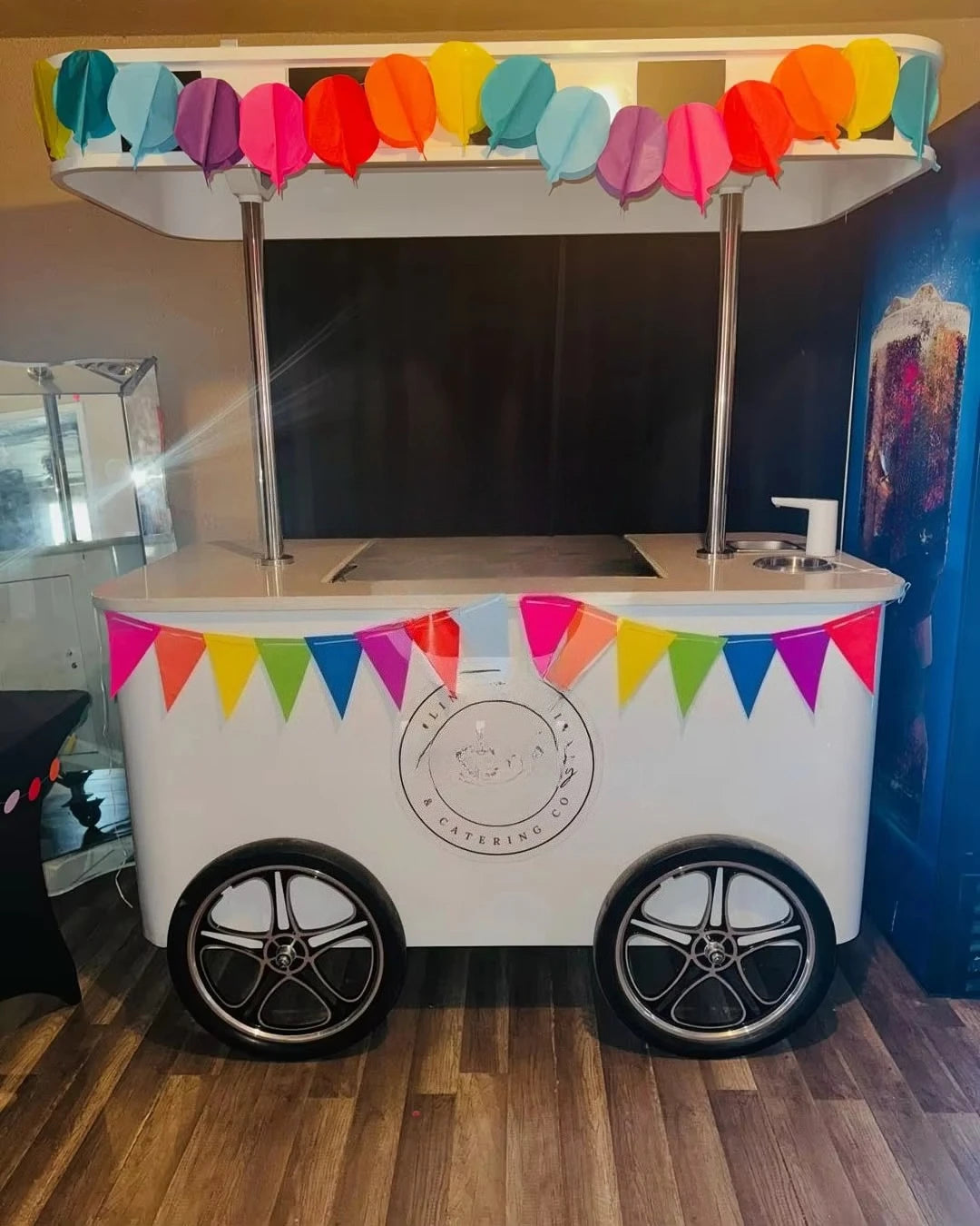 Customized Mobile Food Vending Cart with Canopy – Commercial Street Stall for Ice Cream & Snacks