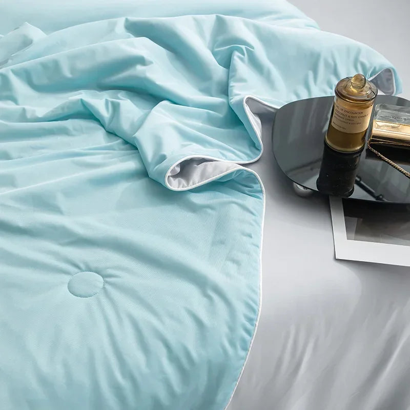 Ice Silk Cooling Blanket – Lightweight Smooth Summer Comforter, Twin & King, Air Condition Quilt