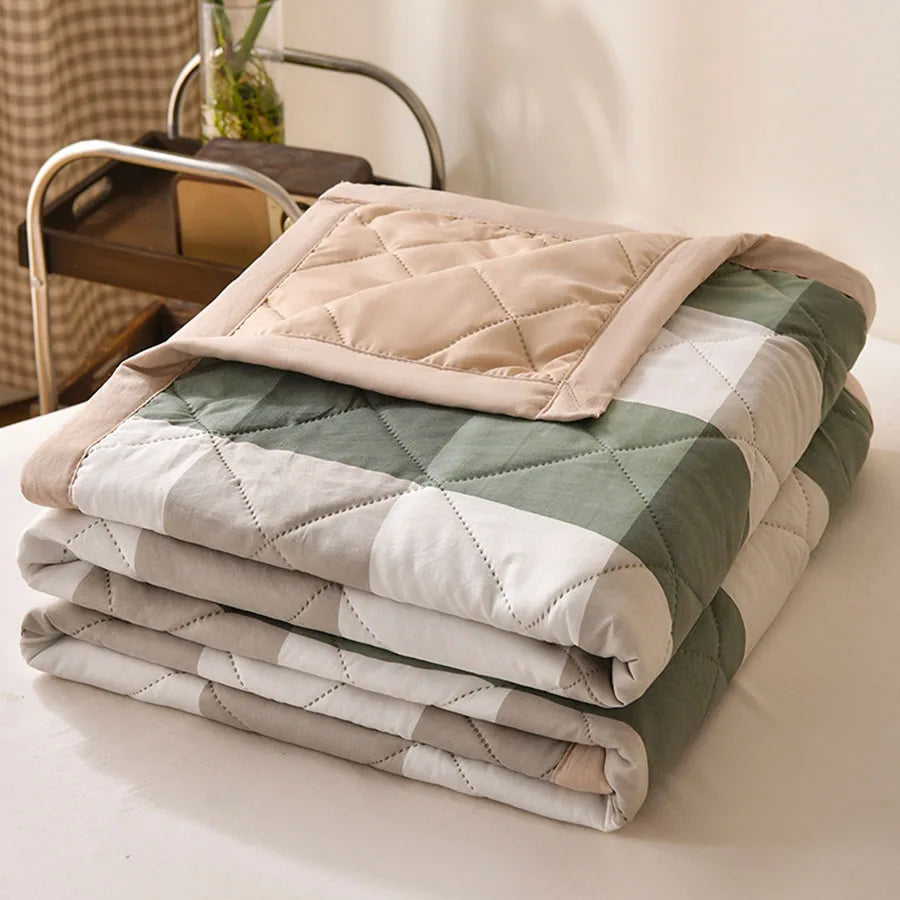 Summer Thin Comforter – Soft Air-Conditioned Quilt, Machine Washable, Single to Double