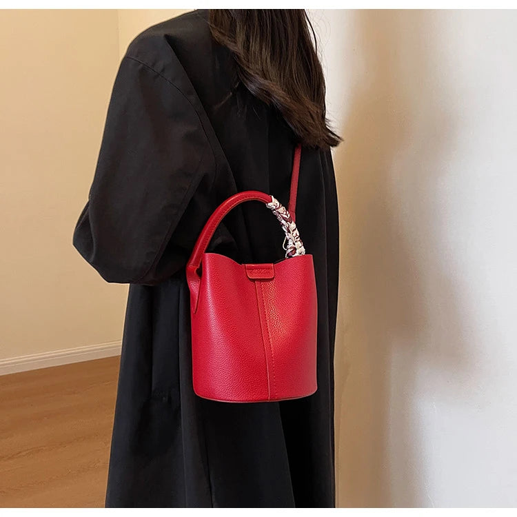 Fashion Simple PU Leather Bucket Shoulder Bag – Luxury Commuter Handbag for Women