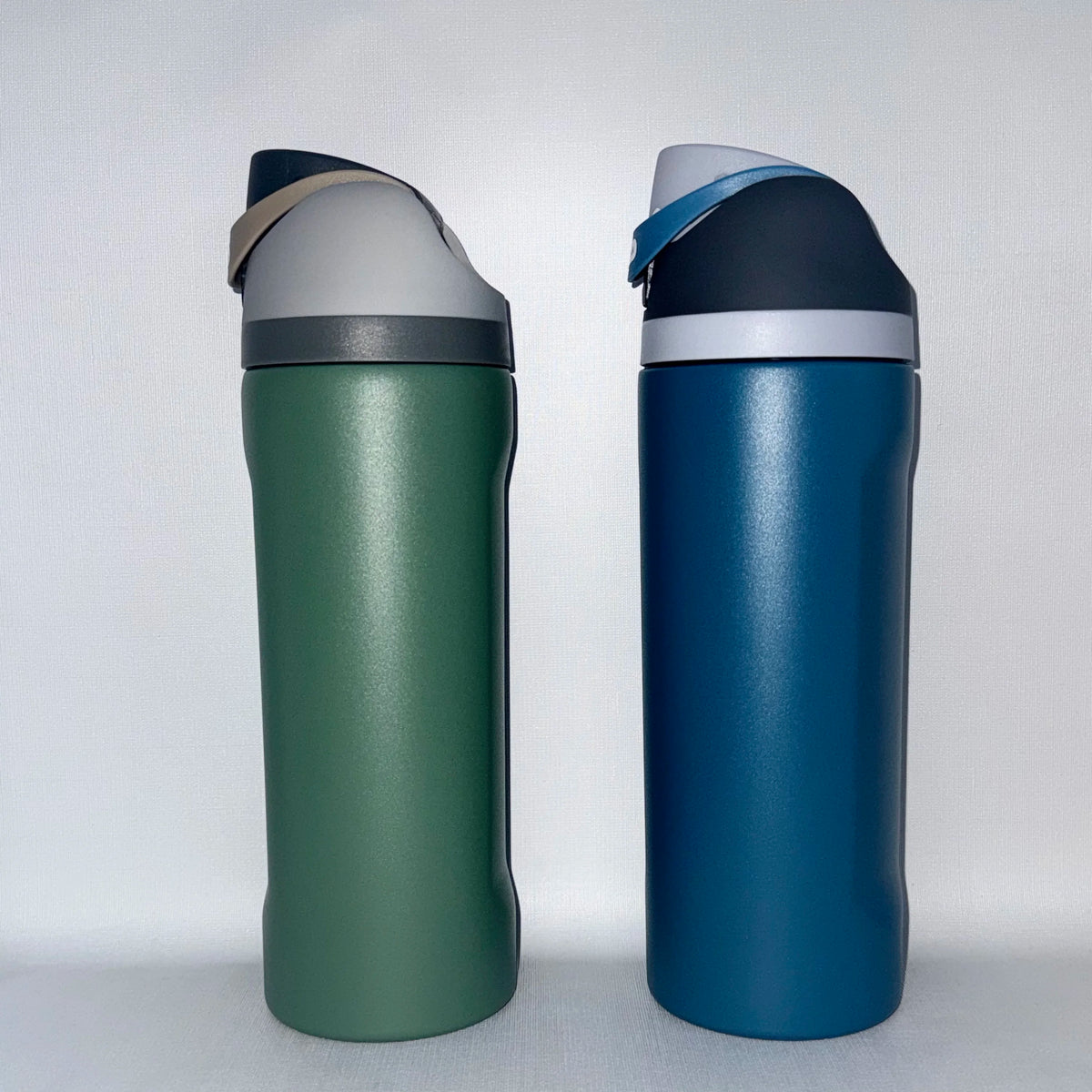 24oz Insulated Stainless Steel Sports Tumbler – Leak-Proof, BPA-Free Travel Cup with Silicone Base