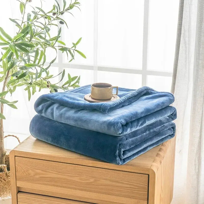 Extra Soft Thickened Flannel Blanket – Warm Nap & Air Conditioning Throw for Bed & Sofa