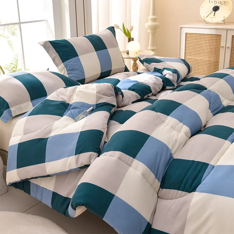 Plaid Yarn-Dyed Flannel Fleece Comforter – Thick Winter Blanket in 7 Colors, 3 Sizes