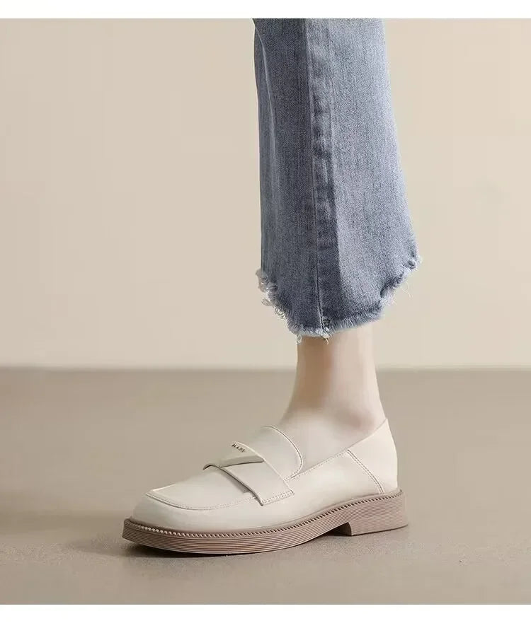 Women's Flat British Casual Leather Shoes — Black