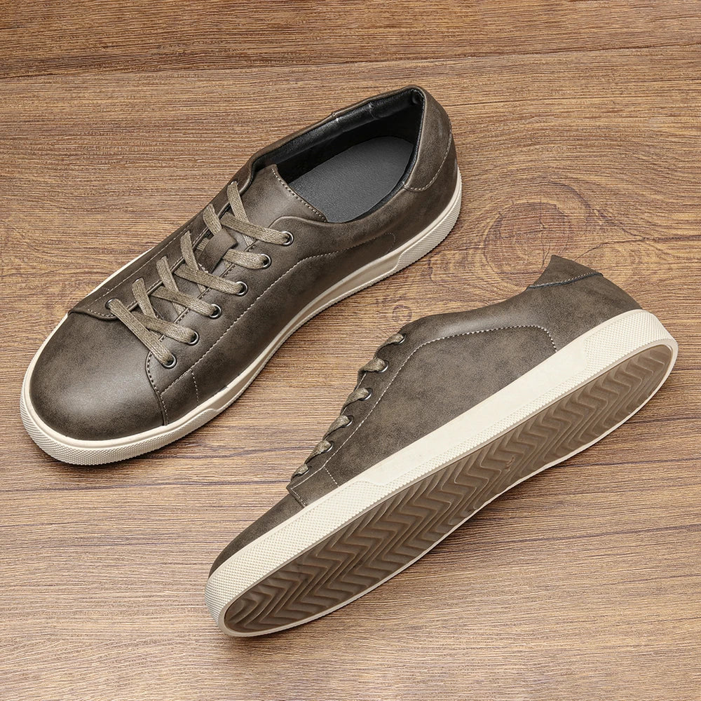 Men's Lightweight Breathable Fashion Sneakers — Comfortable Casual Everyday Shoes