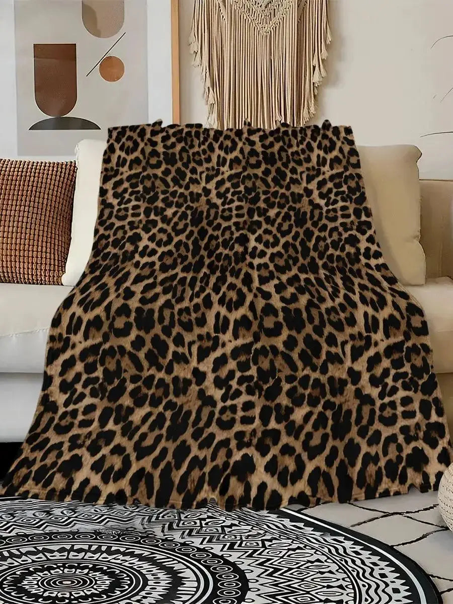 Leopard Print Flannel Throw Blanket – Soft, Cozy & Hypoallergenic, 4 Sizes
