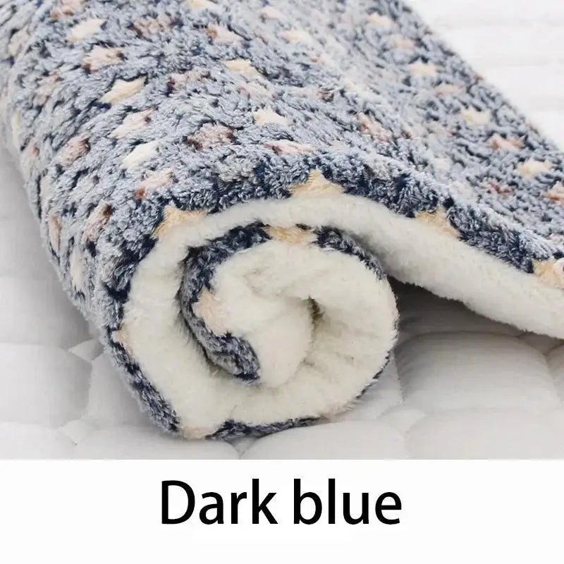 Bear Pattern Pet Sleeping Mat – Soft Thickened Fleece Dog & Cat Bed Blanket Pad, Washable