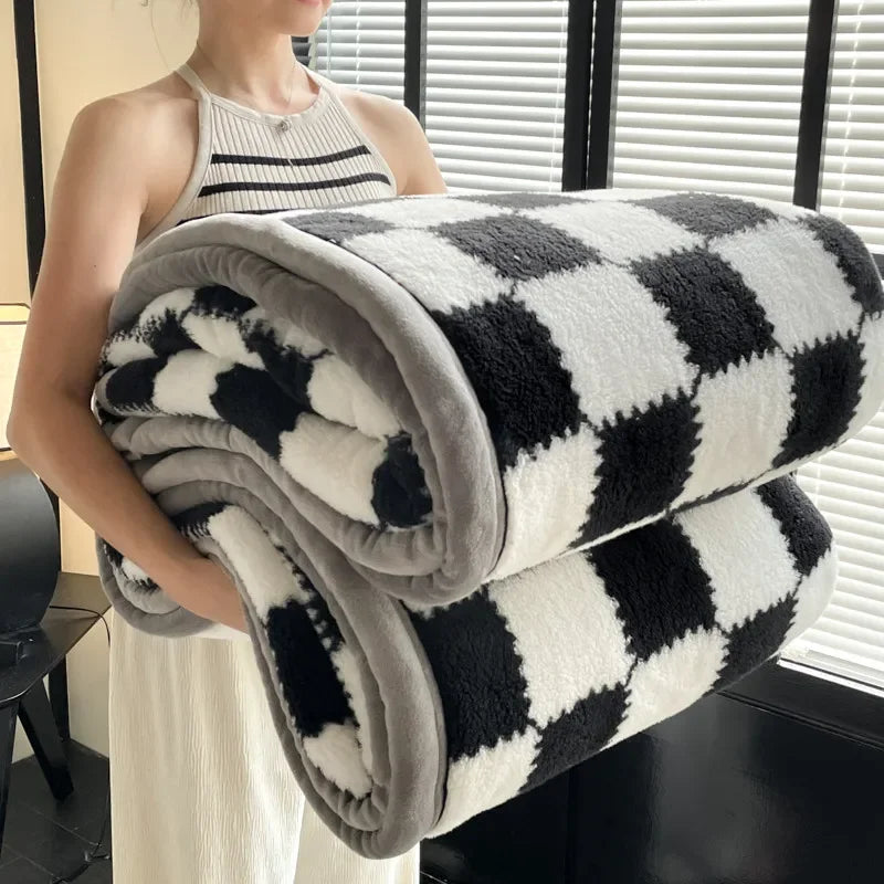Thick Plaid Coral Fleece Blanket – Soft Warm Bed & Sofa Blanket, Home & Office, Winter