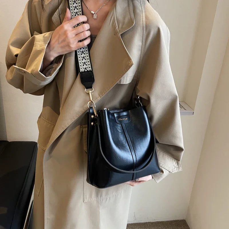 Vintage TPU Bucket Crossbody Bag – Designer Shoulder Handbag for Women