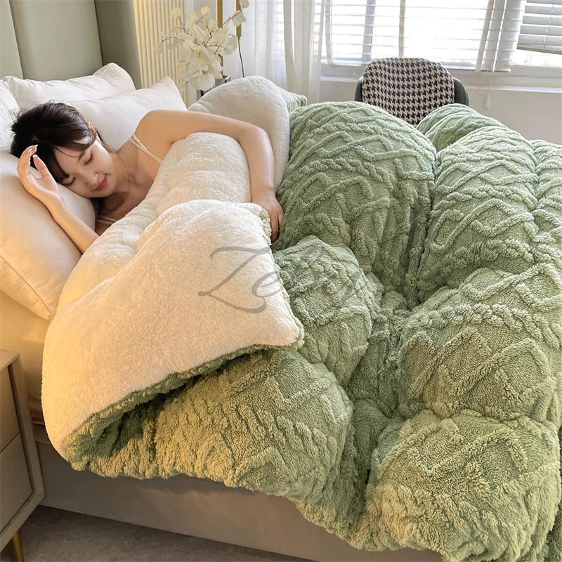Thick Plush Bed Blanket – Faux Lamb Fleece Winter Comfort