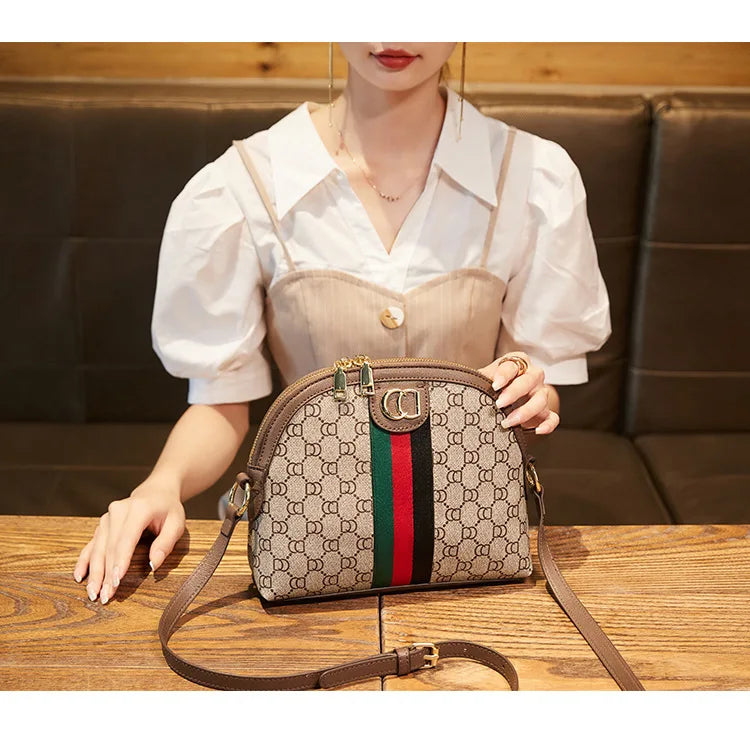Retro Mini Shell Crossbody Bag – Urban Minimalist PVC Shoulder Bag for Women