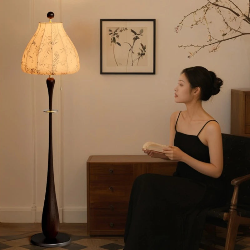 Vintage Floor Lamp – Wood & Fabric Shade