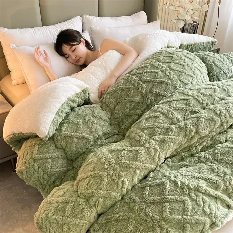 Thick Plush Bed Blanket – Faux Lamb Fleece Winter Comfort