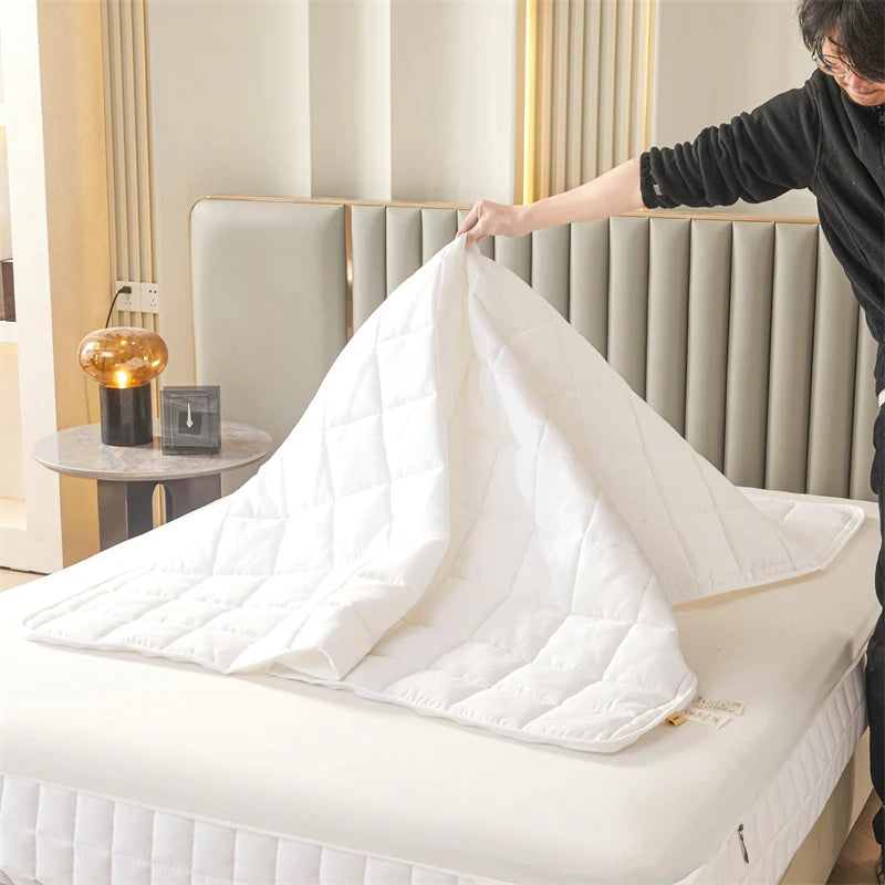 Six-Sided All-Inclusive Mattress Cover with Zipper – Thickened Quilted Protector, Custom Sizes