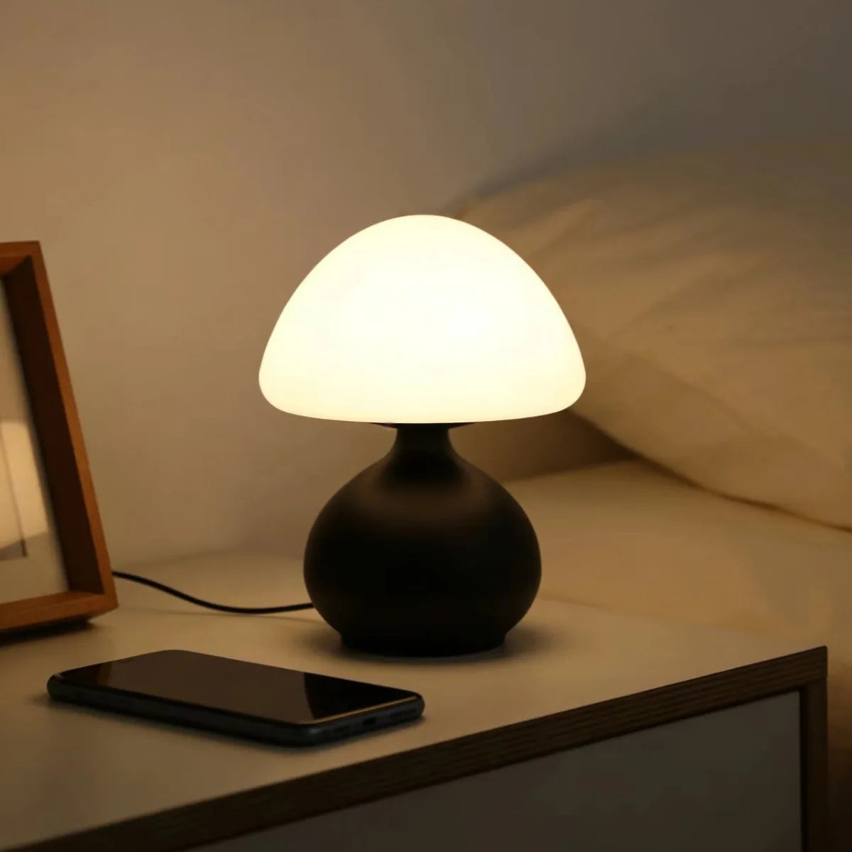 White Mushroom Table Lamp – 3 Light Modes & Dimming