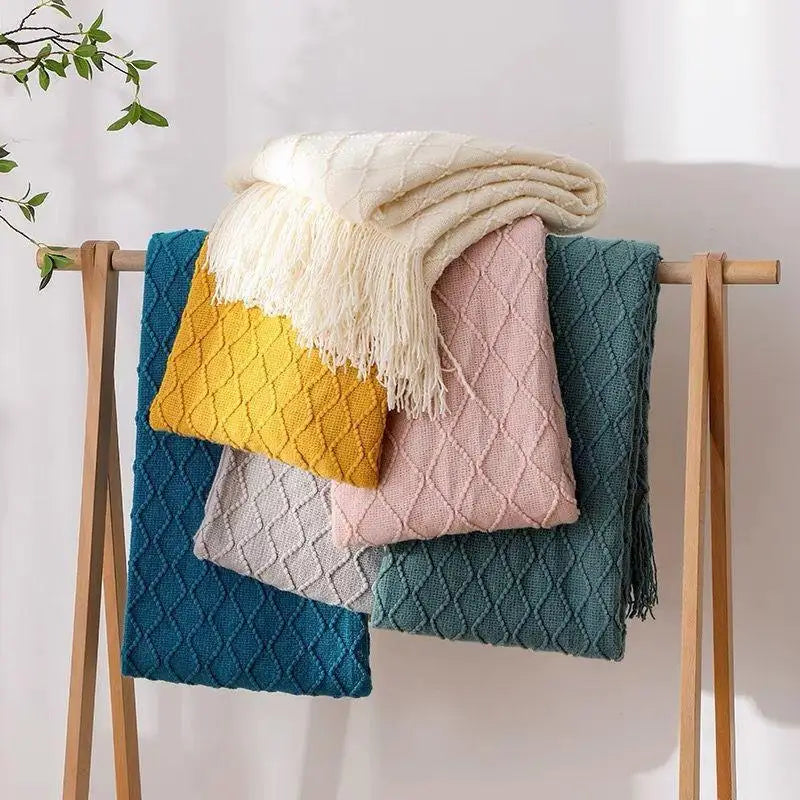 Knitted Acrylic Throw Blanket with Tassels – Chunky Farmhouse Style, 28 Colors & 2 Sizes