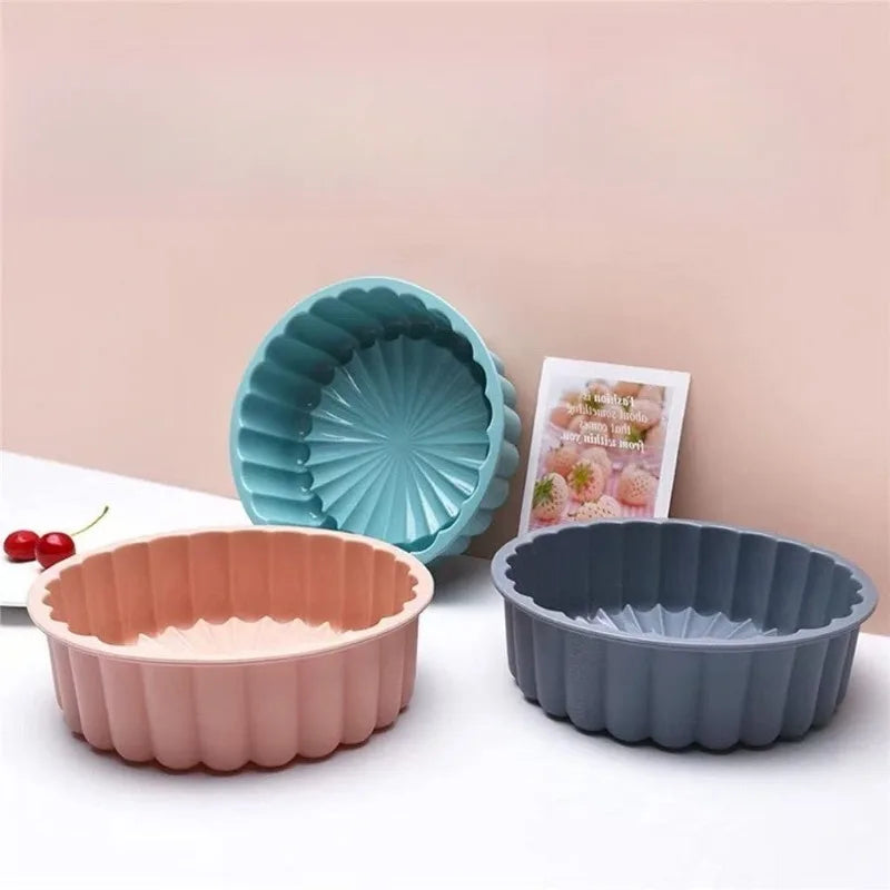 Silicone Cake Mold – Fluted Round Baking Pan
