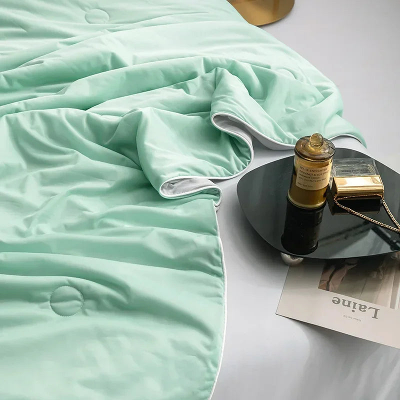 Ice Silk Cooling Blanket – Lightweight Smooth Summer Comforter, Twin & King, Air Condition Quilt