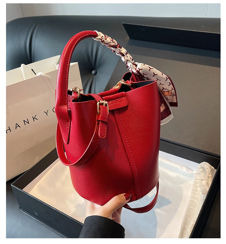 Fashion Simple PU Leather Bucket Shoulder Bag – Luxury Commuter Handbag for Women