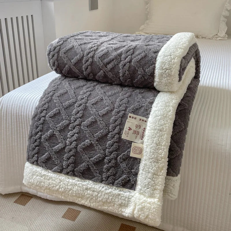 Double-Layer Fleece Blanket – Plush Sofa & Bed Comfort