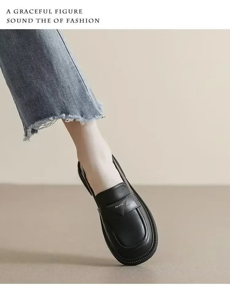 Women's Flat British Casual Leather Shoes — Black