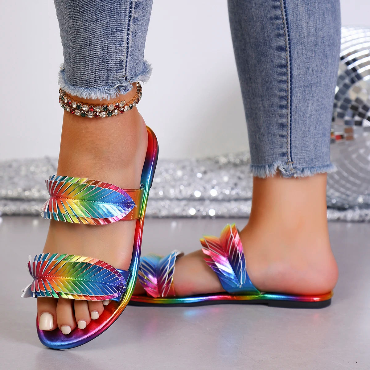 Women's Iridescent Gradient Flat Sandals – Versatile Beach Shoes
