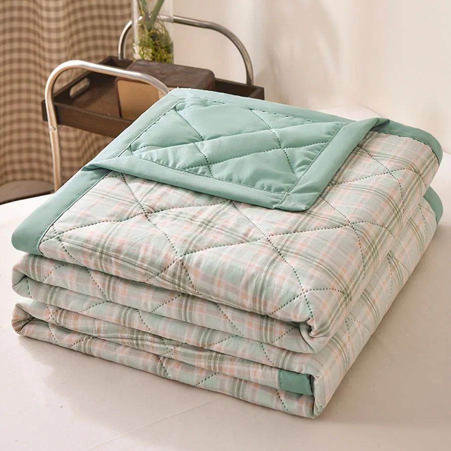 Summer Thin Comforter – Soft Air-Conditioned Quilt, Machine Washable, Single to Double