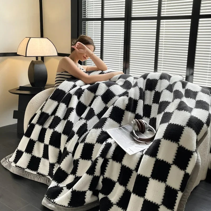 Thick Plaid Coral Fleece Blanket – Soft Warm Bed & Sofa Blanket, Home & Office, Winter