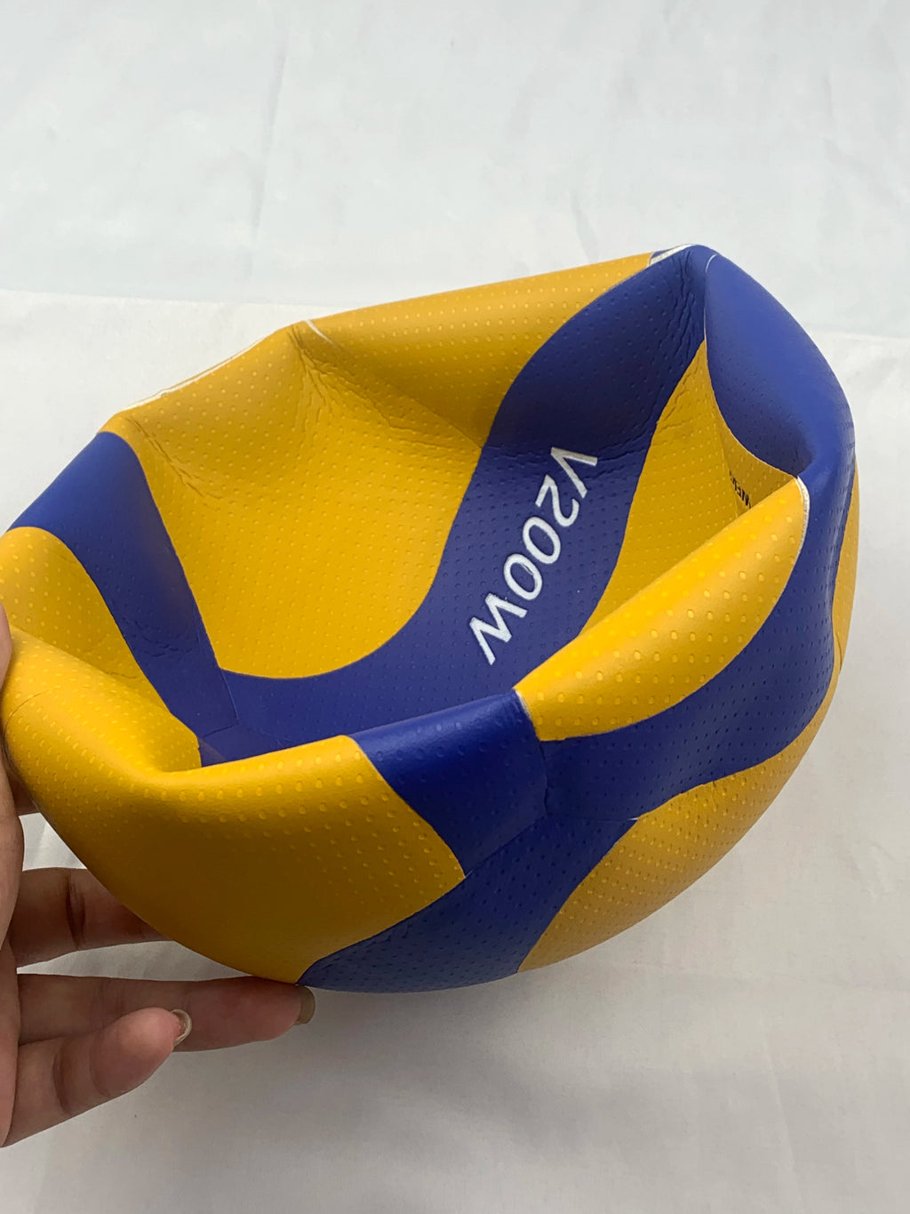 V200 PVC Volleyball – Explosion-Proof Indoor & Outdoor Beach Practice Ball, Number 5 Competition Training