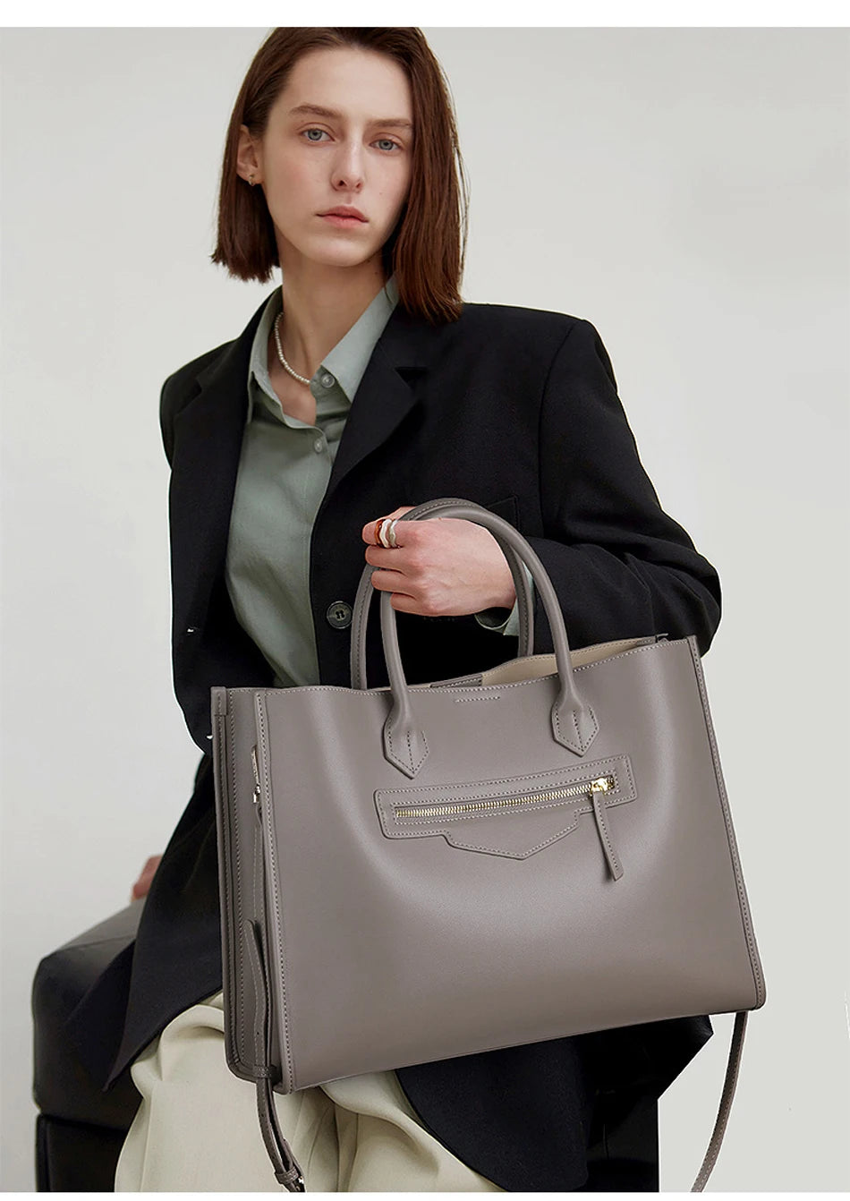 Luxury Cowhide Leather Tote Bag – Large Capacity Shoulder Bag with Laptop Compartment for Women